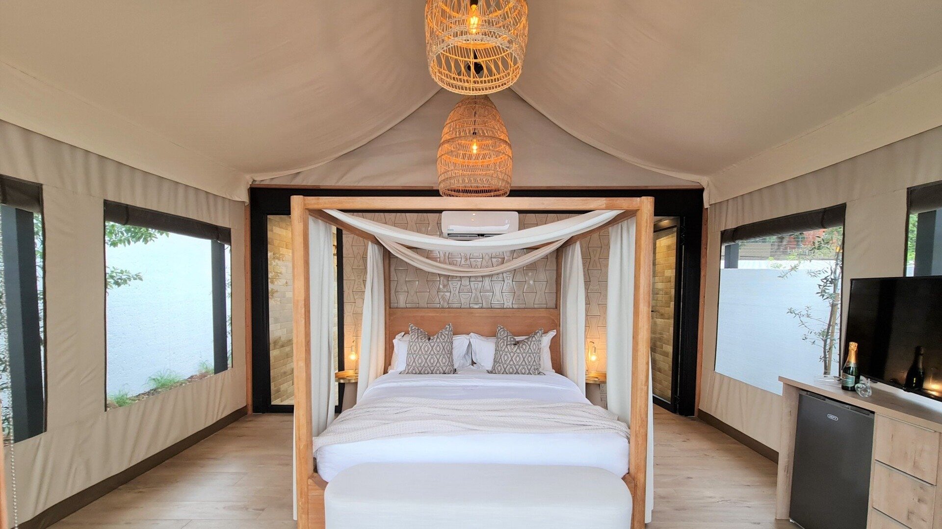 MINT Hotel 84 on Katherine MINT Hotels