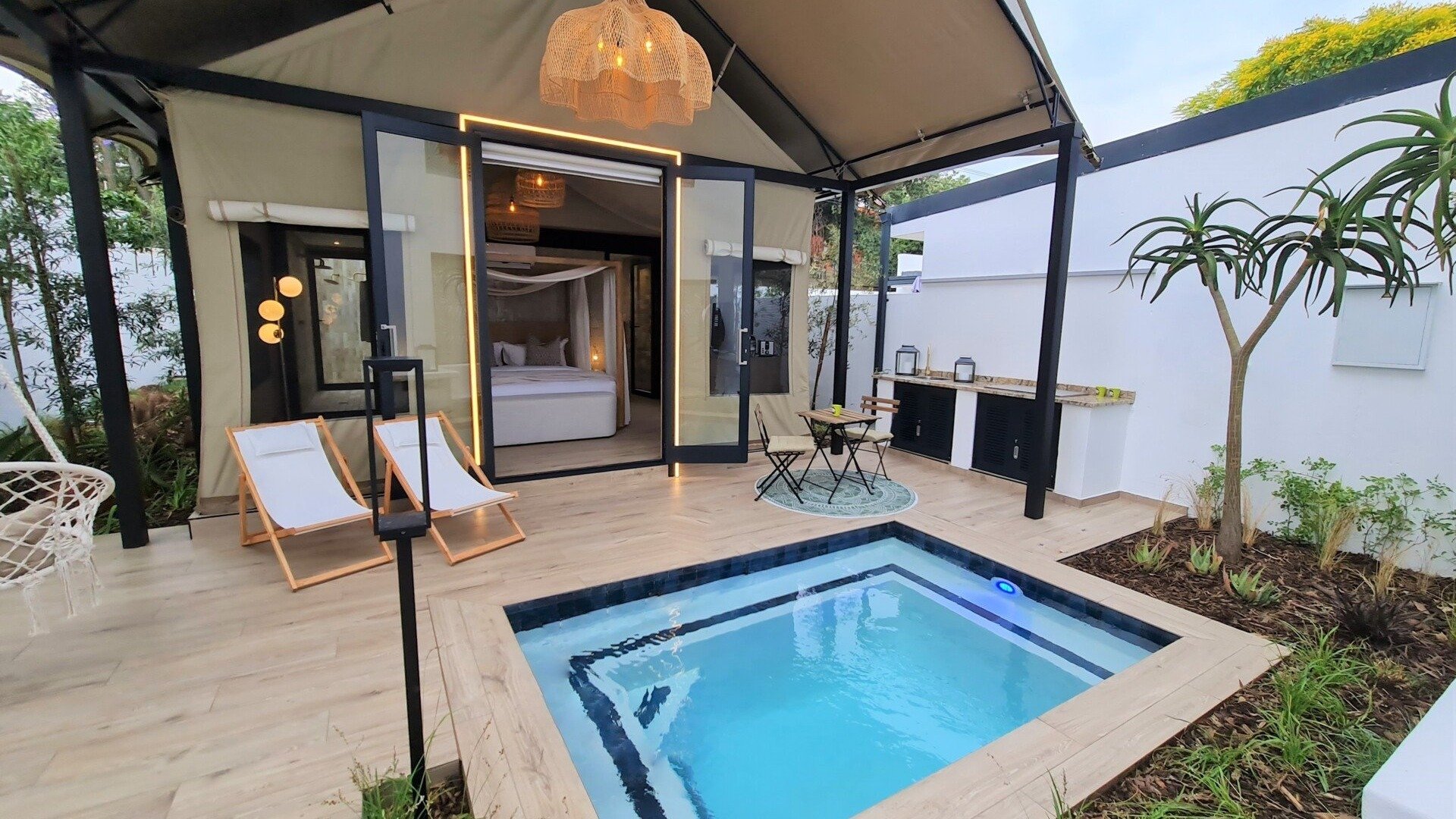 MINT Hotel 84 on Katherine MINT Hotels