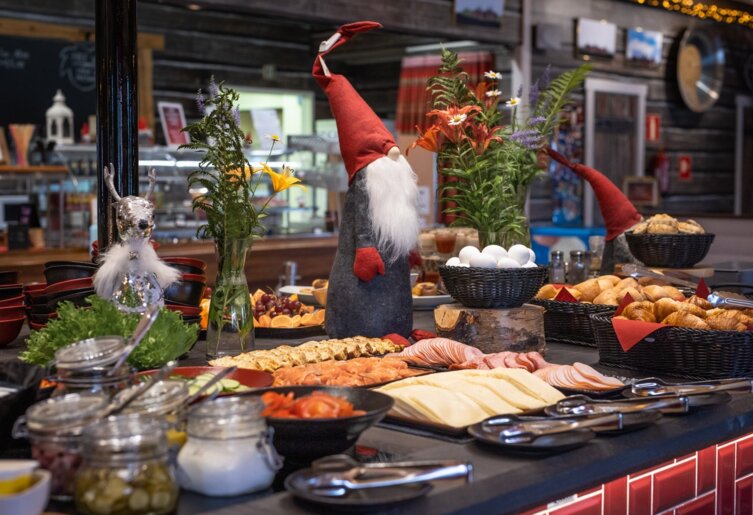 Christmas House Restaurant & Coffee Bar Santa Claus Holiday Village